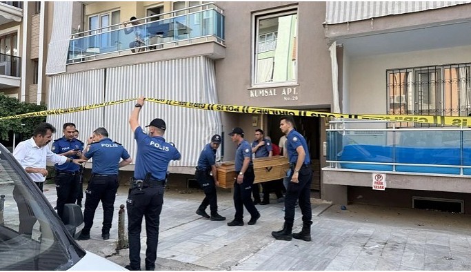 Polis evli olduğu kadını ve 2 çocuğunu katletti