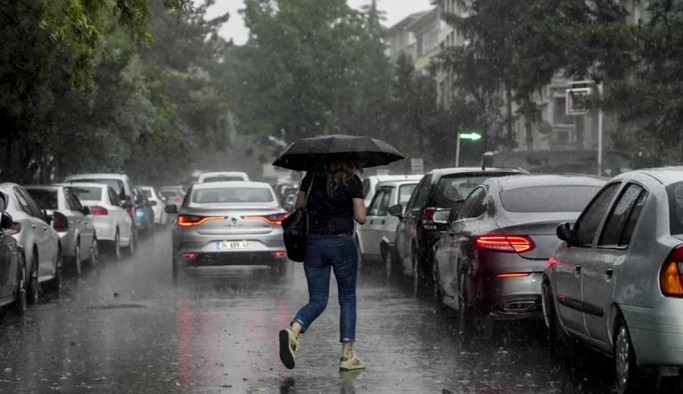 Sıcaktan Kavrulanlara Müjde: Meteoroloji Duyurdu, Kuvvetli Yağış Geliyor