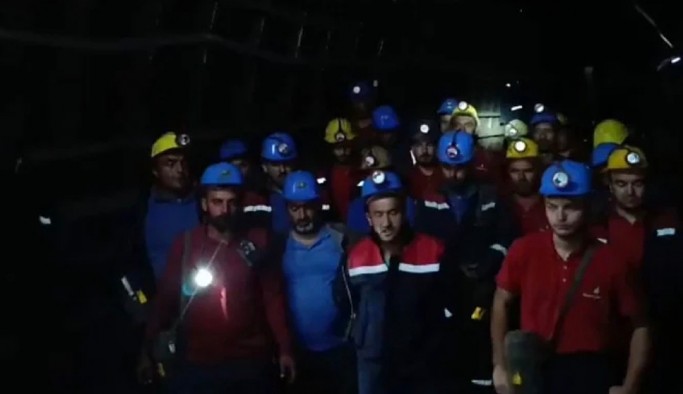 Madenciler yer altında açlık grevine başladı: Nerede aç kaldıysak orada yok olalım