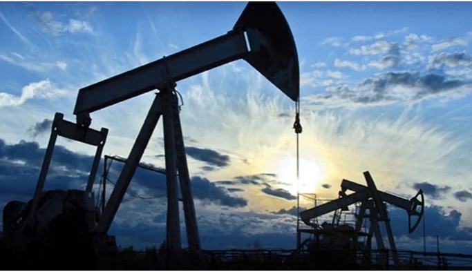 ABD-İran çatışmaları başladı: Brent fiyatları kritik eşiği aştı