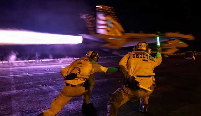 CENTCOM: İran’a ait 5 petrol tankeri imha edildi