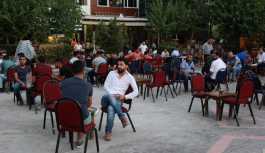 Diyarbakırlılar: Millet aç, gençler işsiz, artık huzur istiyoruz