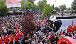 CHP'nin cumhurbaşkanı adayı Muharrem İnce, ilk mitinginin özel haber kanallarının yanısıra devletin kanalı TRT'de de yayımlanmamasına tepki gösterdi.