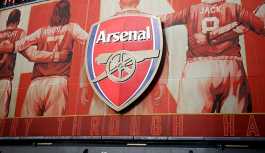 Arsenal, 12 oyuncusuyla yolunu ayırdı