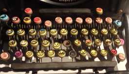 Teknoloji devleri Dünya Emoji Günü'nü kutluyor