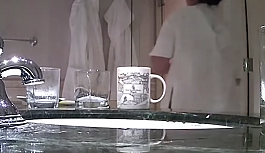 Çin'deki lüks otellerde temizlik skandalı: Aynı havluyla yerleri, lavaboyu ve bardakları sildiler