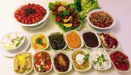 Et restoranında 285 TL'lik meze şoku: İkram sanıp yediler