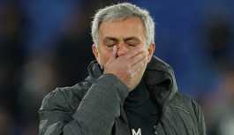 Manchester United, Mourinho ile yollarını ayırdı