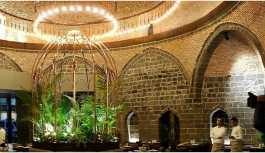 Sur'da tarihi hamam lüks restorana dönüştürüldü!