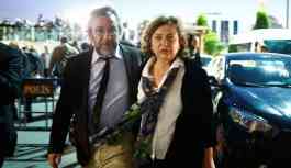 Can Dündar'ın eşi Dilek Dündar: Pasaportuma el kondu, eşime karşı rehin tutuluyorum