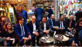 CHP'li aday İmamoğlu Fatih’te esnaflarla bir araya geldi