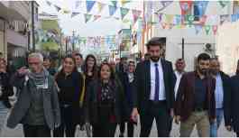 HDP’nin halk buluşması miting alanına dönüşüyor