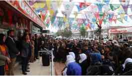 Seçim bürosuna saldırı protesto edildi