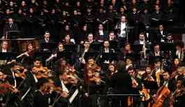 Tahran'da Beethoven'ın 250. doğum günü anısına konser