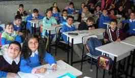 Okula başlama yaşı 69 aya çıkarıldı