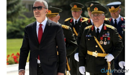Milli Savunma Bakanı Hulusi Akar’dan NATO’ya çağrı