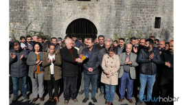HDP'den kayyum atanan Belediye önünde protesto