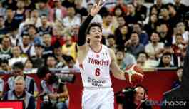 Cedi Osman, depremzedeler için  toplanan bağış rakamını açıkladı