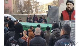 Sokaklardan atık toplayarak geçiniyordu! Donarak can verdi!