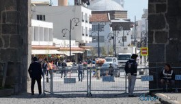 Diyarbakır'da aynı aileden üç kişi koronavirüsten hayatını kaybetti