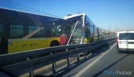 İki metrobüs kafa kafaya çarpıştı