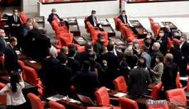 Meclis'te yine kavga