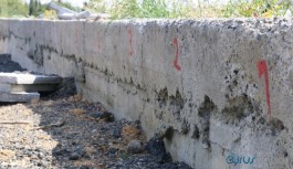 261 cenaze kaldırıma defnedilmiş