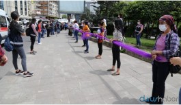Şiddete karşı mor zincir