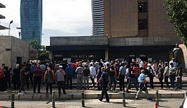 Duruşmalar başladı, adliyeler önünde "normalleşme" kuyruğu
