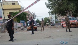 Pakistan'da borsa binasına saldırı