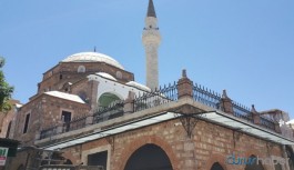 Cami hoparlöründen bu kez de Müslüm Gürses çalındı