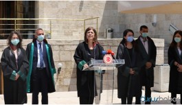 HDP’li vekiller cübbeleriyle seslendi: Teklif savunmaya darbedir