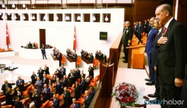 Meclis'te 15 Temmuz töreni: Kur'an ile başlıyor namaz ile bitiyor