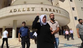 Yaşadıklarını anlatırken sık sık ağlayan Emine Şenyaşar: Heci'yi gözümün önünde öldürdüler