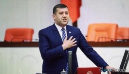 Negatif test sonucu ile Kıbrıs'a giden vekilin havalimanındaki test sonucu pozitif çıktı