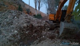 Munzur Gözeleri'ne iş makineleri girdi