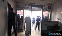 Diyarbakır’da HDP’nin il ve ilçe binalarına baskın
