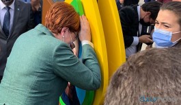Meral Akşener gözyaşlarına boğuldu