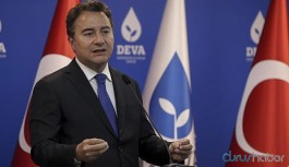 Babacan: Temeli çürük binada tadilat yapıyorlar, duvar boyasının rengini değiştiriyorlar