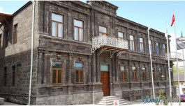 Kars kayyımı çok sayıda müdürü görevden aldı