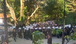 Boğaziçi Onur Yürüyüşü'ne polis müdahalesi: Çok sayıda gözaltı