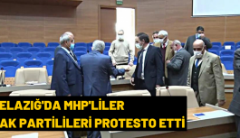 Elazığ'da MHP'liler AK Partilileri protesto etti