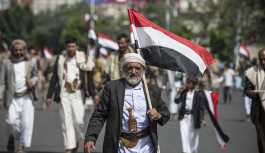Yemen'de binlerce öğretmen, 'para biriminin değer kaybı nedeniyle' kısmi greve gitti