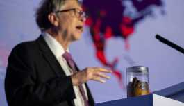 Bill Gates sahneye dışkı kavanozuyla çıktı: Hakkında bu kadar çok şey bileceğimi tahmin etmezdim
