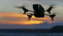 Yaşlı kadın, ilk kez gördüğü drone'u böyle sevdi: Sen hoş geldin, nereye gittin sen