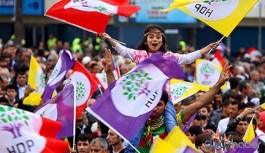 'Darbeye karşı demokrasi yürüyüşü'nün Hakkari kolu alkış ve zılgıtlarla başlayacak
