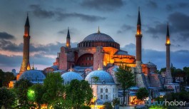 İtalyan Katolik Kilisesi’nin gazetesinden Ayasofya yorumu: Dinle alakası yok, milliyetçilere hediye